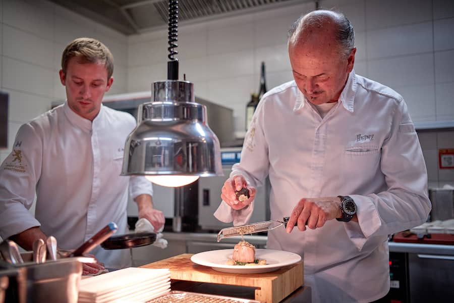 Zermatt, le 25 août août 2022, HÃTEL ZERMATTERHOF, durant les Nespresso Taste week, le chef Heinz Rufibach nous propose une déclinaison de plats avec du café © Sedrik Nemeth