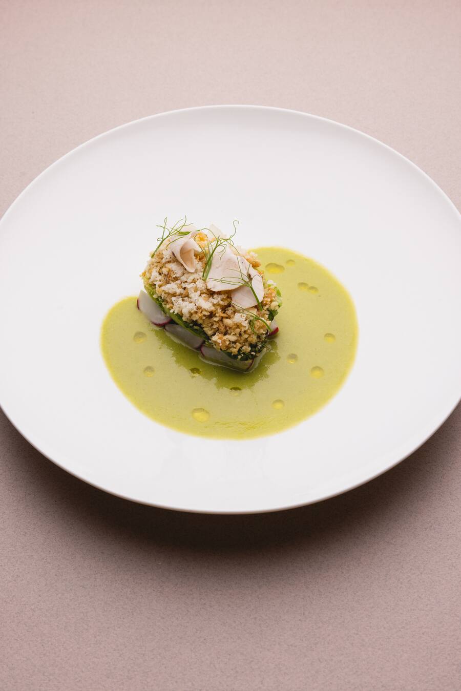 Ivo Adam Gericht Lattich, Erbsen, Meerrettich, Minze Berghotel Zur Sau in Abländschen BE 2022