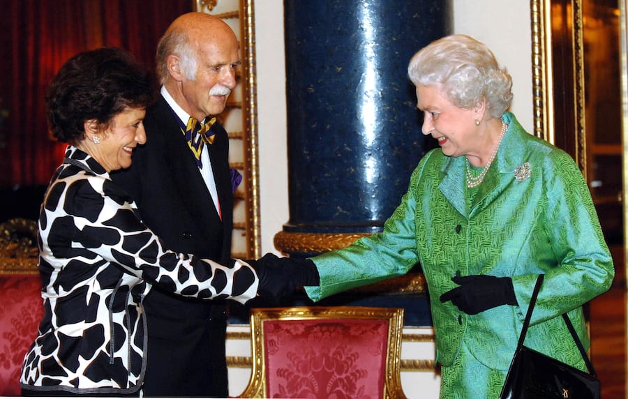 G9PDAY New Royal Charter presented to the Royal Warrant Holders' Association