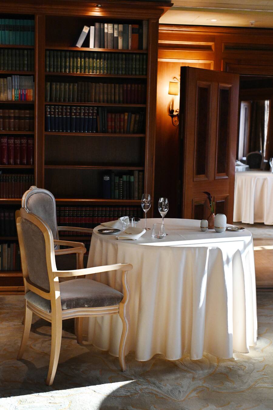 Restaurant "Lorenz Adlon Esszimmer" im Hotel Adlon in Berlin.