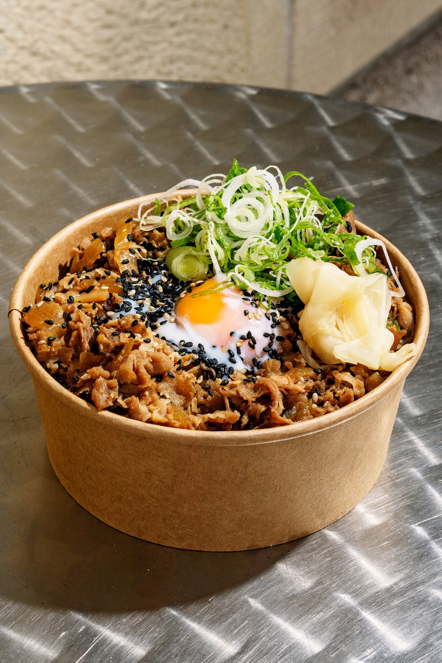 Yokita japanischer Take-away in Zürich mit Yakisoba, Gyoza und Donburi