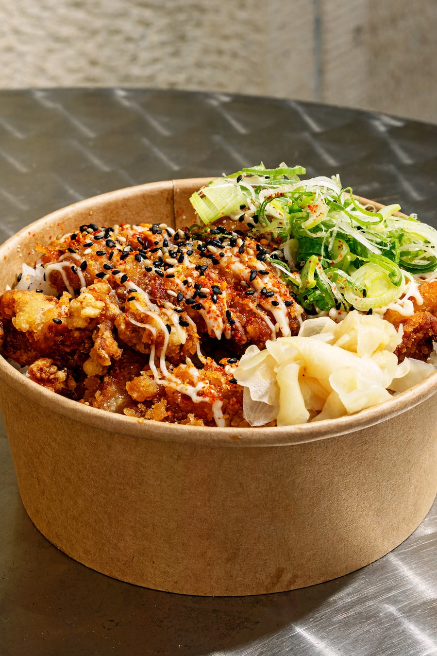 Yokita japanischer Take-away in Zürich mit Yakisoba, Gyoza und Donburi