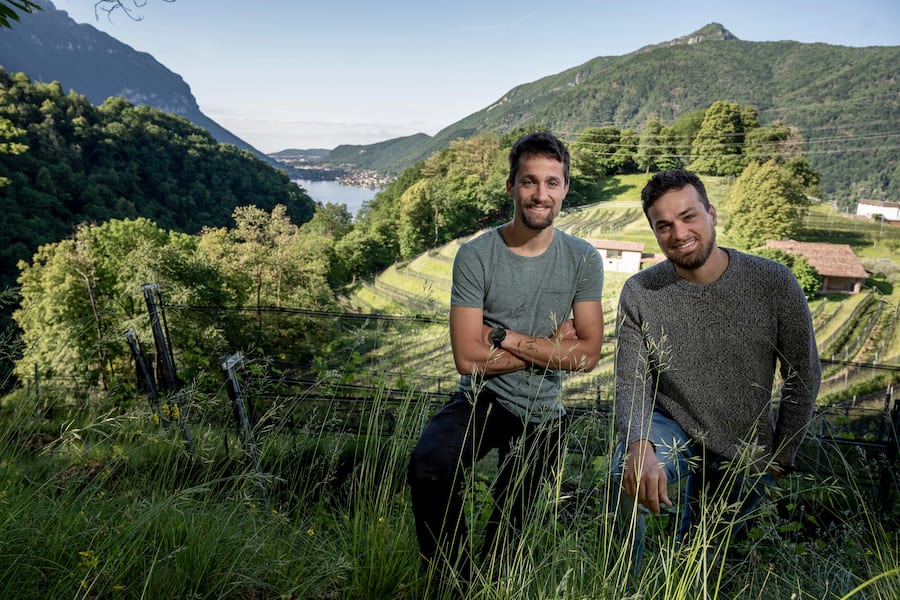 Martino und Gabriele Bianchi im Weinberg