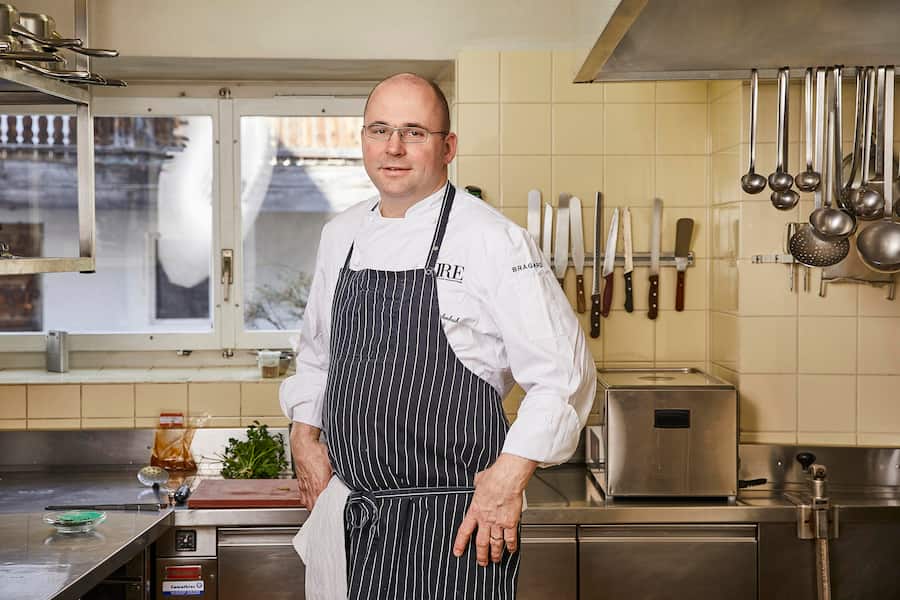 Manuel Reichenbach von der Casa Tödi in Truns GR, 20.03.2020. Foto Lucia Hunziker Casa Tödi, Casa Toedi, Manuel Reichenbach, Trun, neu getestet © Lucia Hunziker