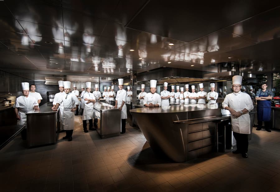 Restaurant de l'Hotel de Ville de Crissier. Franck Giovannini, chef cuisinier. Crissier, Septembre 2017 © Fred Merz | Lundi13