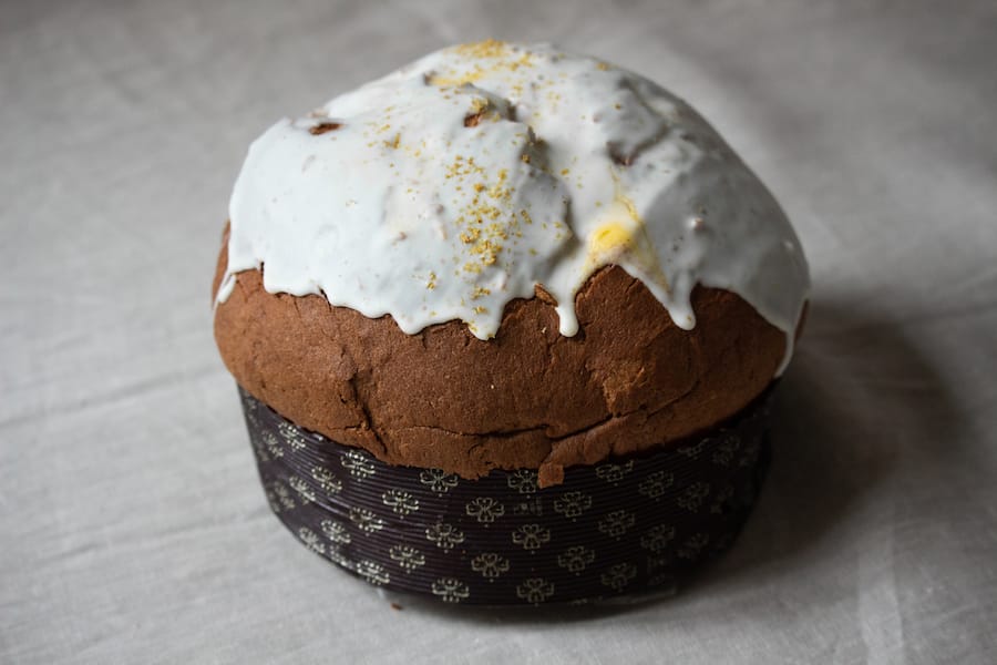 Mein absoluter Favorit! Mit Zitronenzeste als Deko und einer himmlischen Creme im Innern ein Muss für jeden Liebhaber. 12.12.2022. Konditorei Etna. Sydney Karolewski