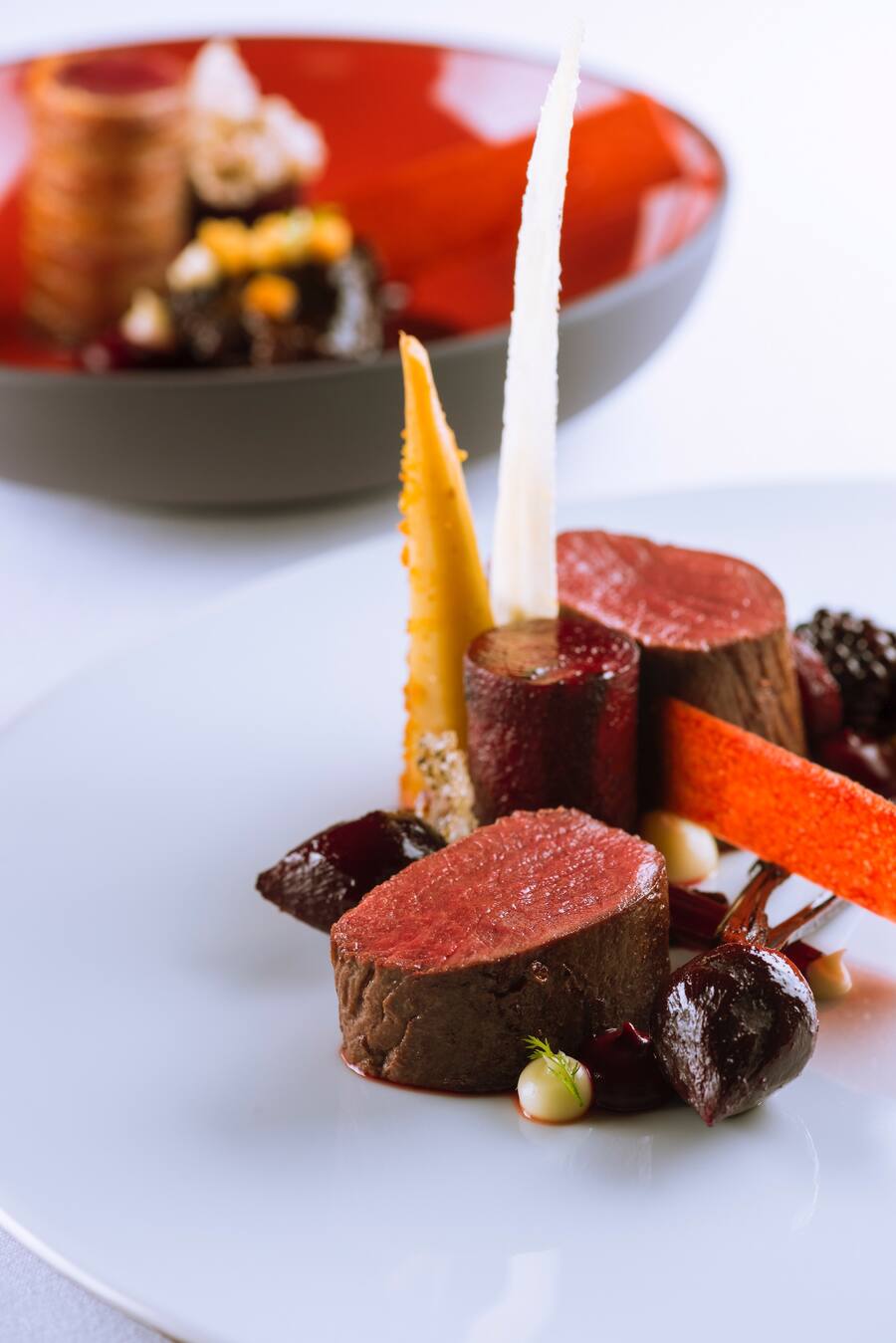 Rücken & Ragout vom Oberländer Hirsch.