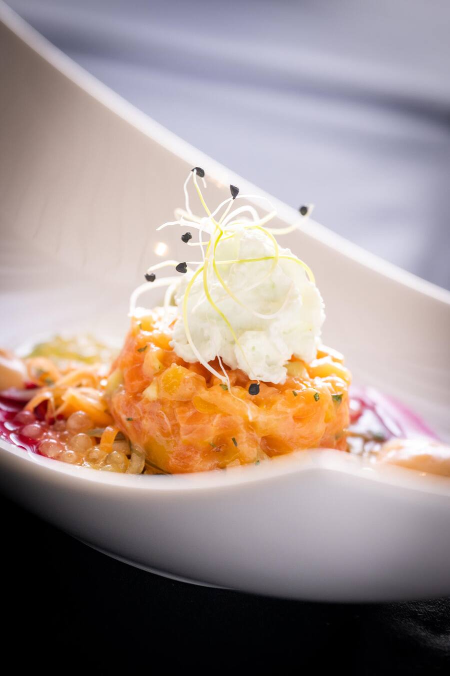 Gourmet-Tour Tschuggen Hotel 2023: Ceviche vom See-Saibling by Dieter Müller