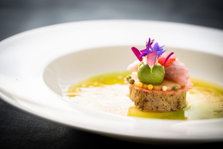 Gourmet-Tour Tschuggen Hotel 2023: Makrele, Wassermelone by Marco Campanella