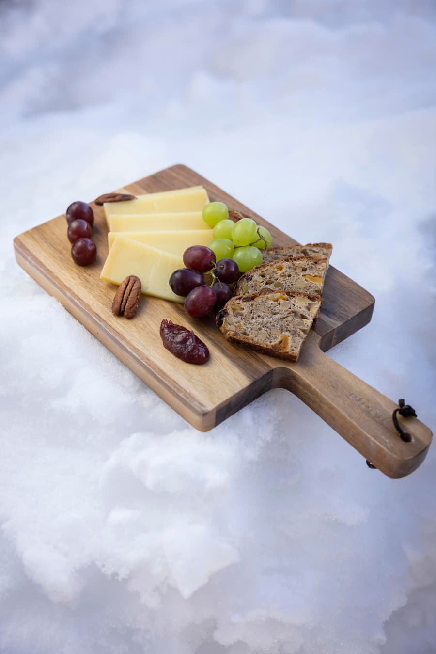 Hausgemachtes Früchtebrot mit Käse von Rudi's Alp.