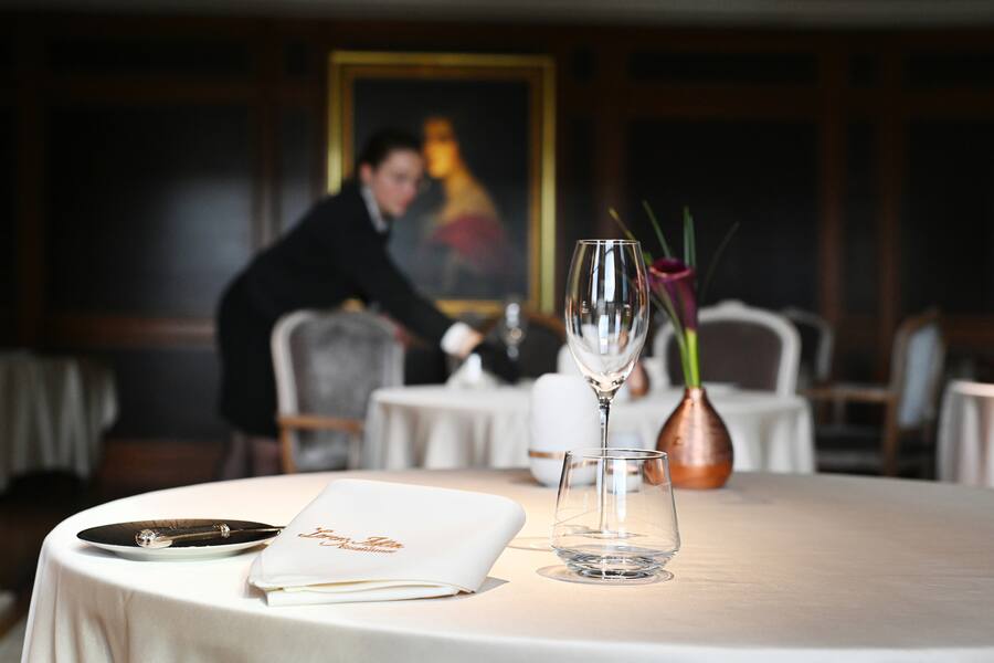 Restaurant "Lorenz Adlon Esszimmer" im Hotel Adlon in Berlin.