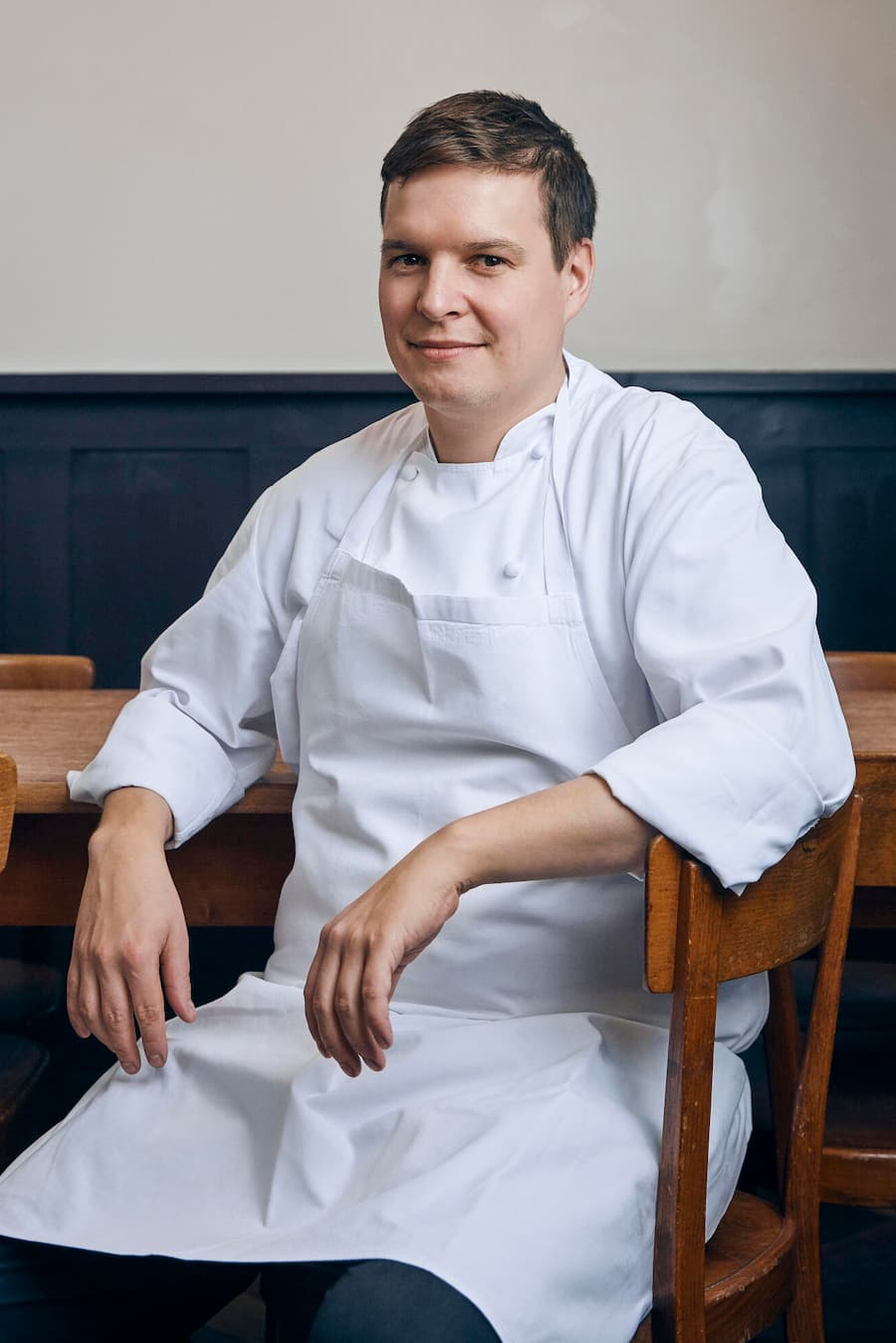 ABGEGOLTEN Innenansicht Frehner, Marius (Koch, Kuechenchef) im Restaurant Gamper. Gamper Zuerich Zürich, 14.11.2017 © Lucian Hunziker