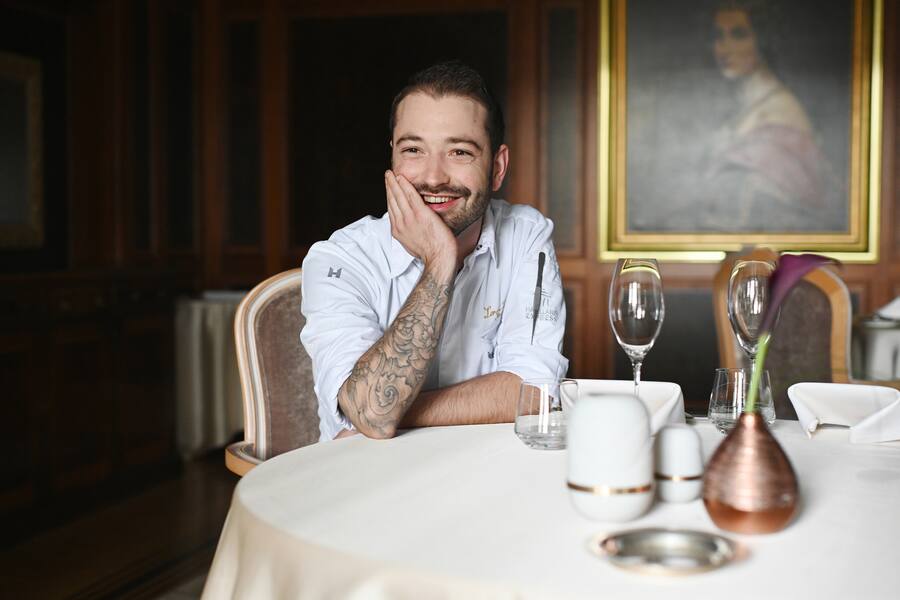 Chefkoch Reto Brändli. Restaurant "Lorenz Adlon Esszimmer" im Hotel Adlon in Berlin.