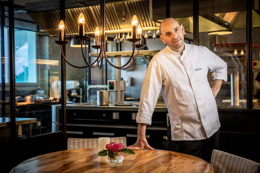 Mickael Cochet. Hotel Regina Wengen .Aufgenommen im Februar 2023. ©David Birri