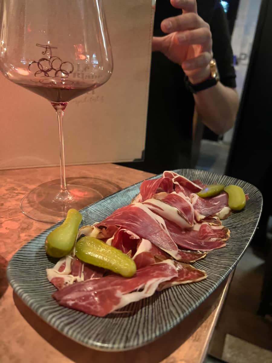 GAULTMILLAU-CHANNEL-GENEVE-LE-BLANC-BALET-BAR-RESTAURANT