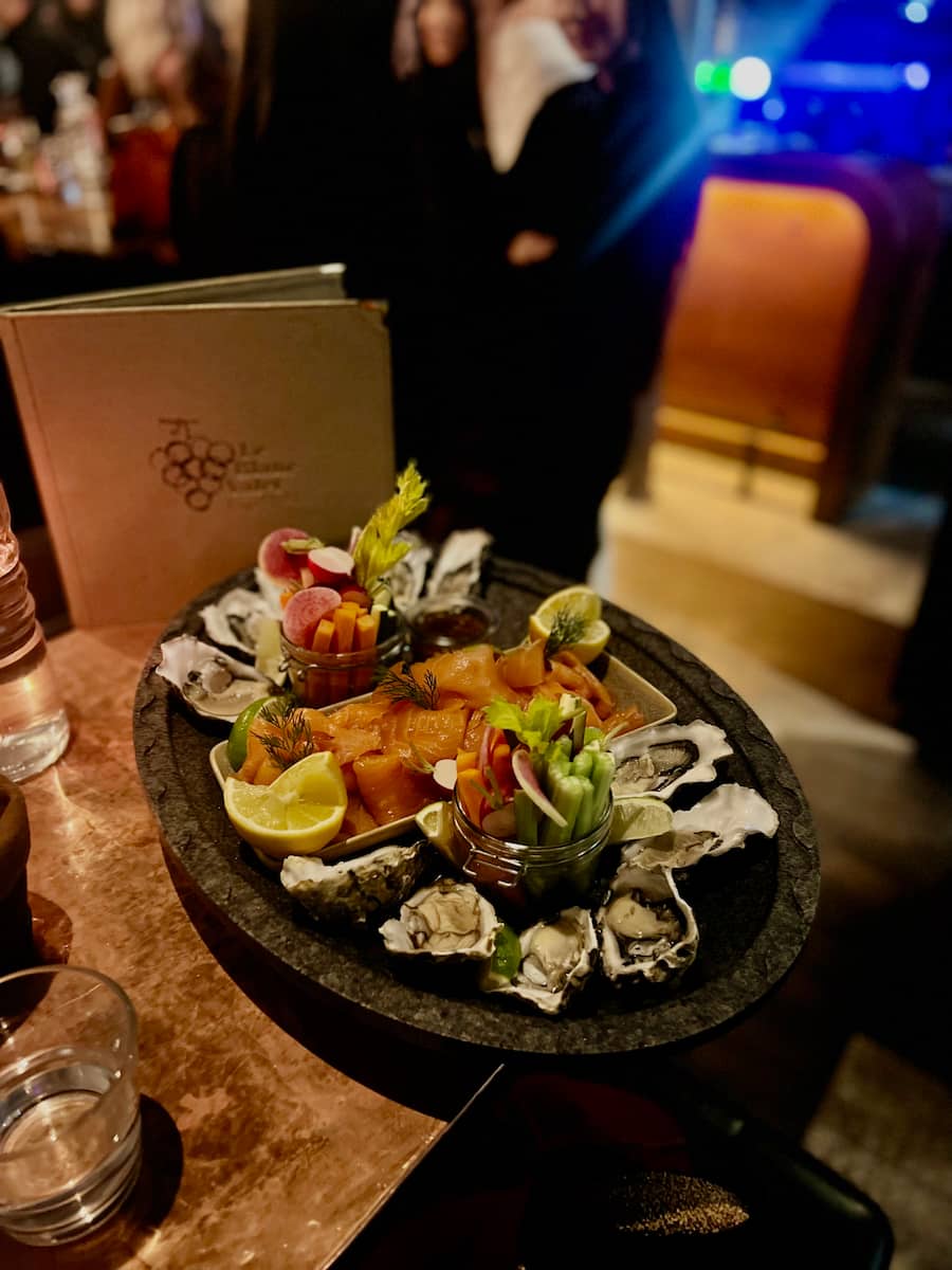 GAULTMILLAU-CHANNEL-GENEVE-LE-BLANC-VALET-BAR-VIN-RESTAURANT