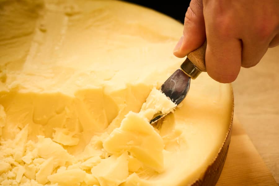 Usbrächer. Käsebuffett Valentinstag Essort, Bern, Gastgeber Urs und Karin Lüthi, 14.02.2023, Foto Lucia Hunziker