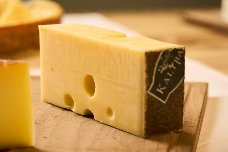 Emmentaler. Käsebuffett Valentinstag Essort, Bern, Gastgeber Urs und Karin Lüthi, 14.02.2023, Foto Lucia Hunziker