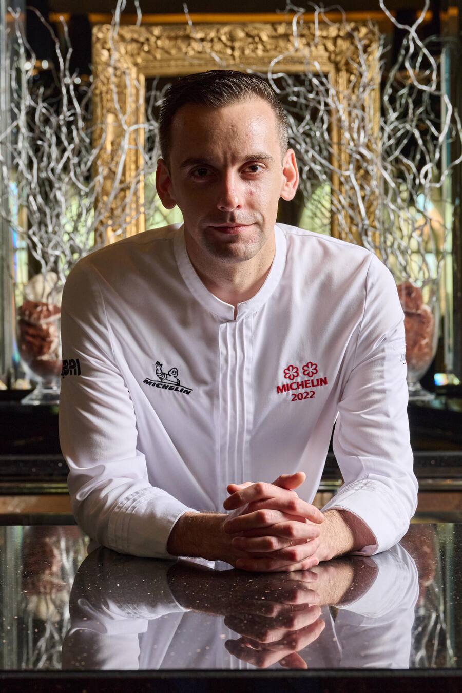 PDF an MIKHAIL ROGOZHNIKOV PublicRelations@oneandonlythepalm.com