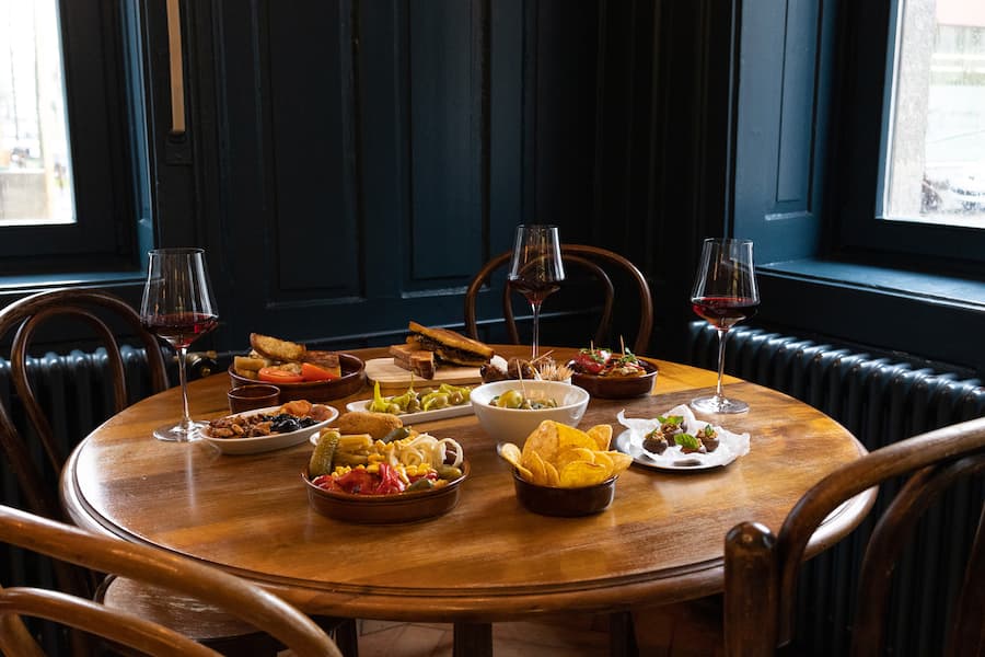 Cor Zurich Zineb Hattab