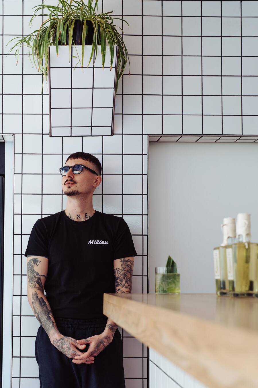 Pashk Cenaj ist Inhaber der Milieu Bar & produziert Fertigcocktails für Jelmoli - Seine neuste Kreation: Crystal Colada - April 2023 - Copyright Olivia Pulver