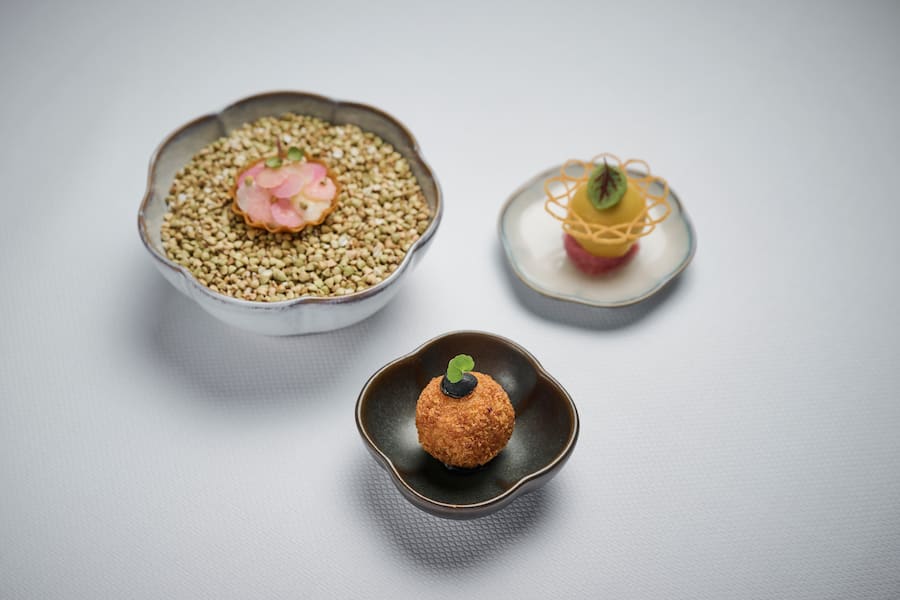 Le chef Guy Ravet du Grand Hôtel du Lac ouvre son restaurant gastronomique "Emotions", photographié le mercredi 3 mai 2023 à Vevey. (© Gabriel Monnet)