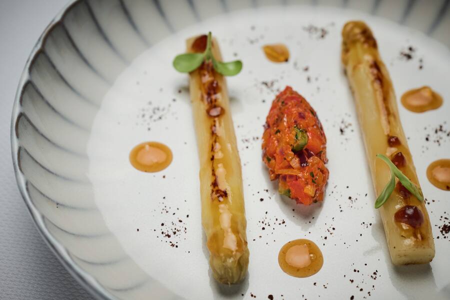 Le chef Guy Ravet du Grand Hôtel du Lac ouvre son restaurant gastronomique "Emotions", photographié le mercredi 3 mai 2023 à Vevey. (© Gabriel Monnet)