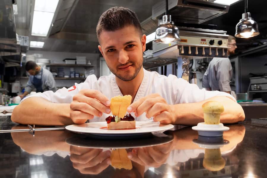ASCONA, 18.06.2020 - Terrina d'anatra al passito di Pantelleria, mandorle, composta di ciliege, pan brioche al pepe della Valle Maggia, by Pietro Leanza, Patissier Ristorante Seven Ascona. copyright by www.steineggerpix.com / photo by remy steinegger Seven, Ascona, Nicola und Pietro Leanza © Remy Steinegger