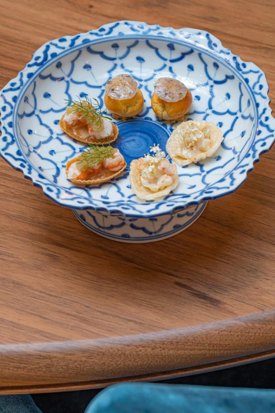 Juni 2023: Aktuelles Menü vo Hie und das vegane Menü vo Hie. Stefan Beer, Chef, Restaurant Victoria-Jungfrau Grand Hotel & Spa, Interlaken, BE