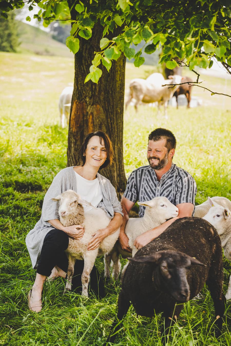 Dario Bianchi besucht mit Gilad Peled Chef vom Mandarin Oriental Luzern, die Lammzucht von Hans und Irene Hohl 2023