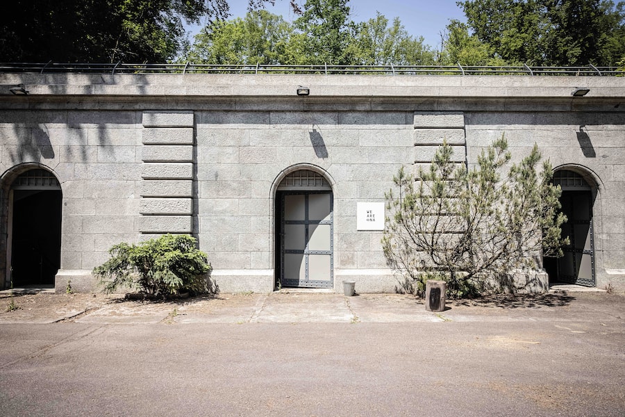 Ein Filter für die Kunst: Das alte Wasserreservoir eignet sich bestens für eine kunstvolle Inszenierung. 10.06.23. We Are Ona.