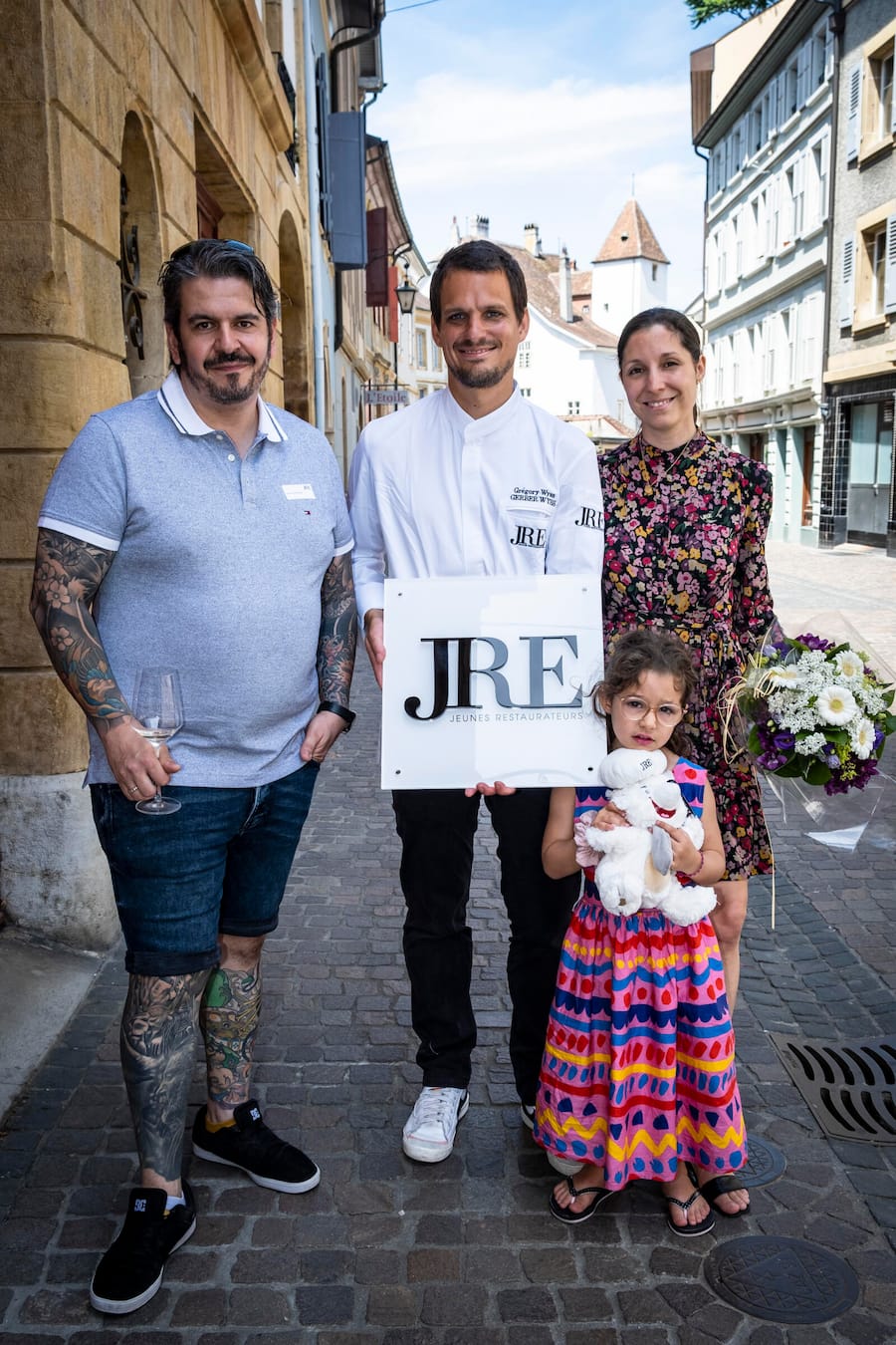 Damien Germanier (17 Punkte), Pate von Grégory Wyss, hier mit seiner Frau Laurena und ihrer Tochter Lili-Rose.