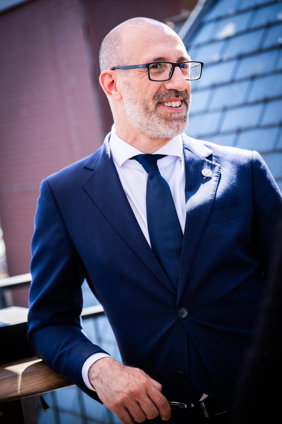 Nontas Sampatakos mixt Drinks mit Swiss Mountain Spring 2023