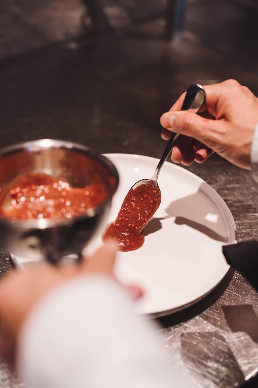 Sebastian Rensing kocht im OX'n in Schenkon bei Sursee