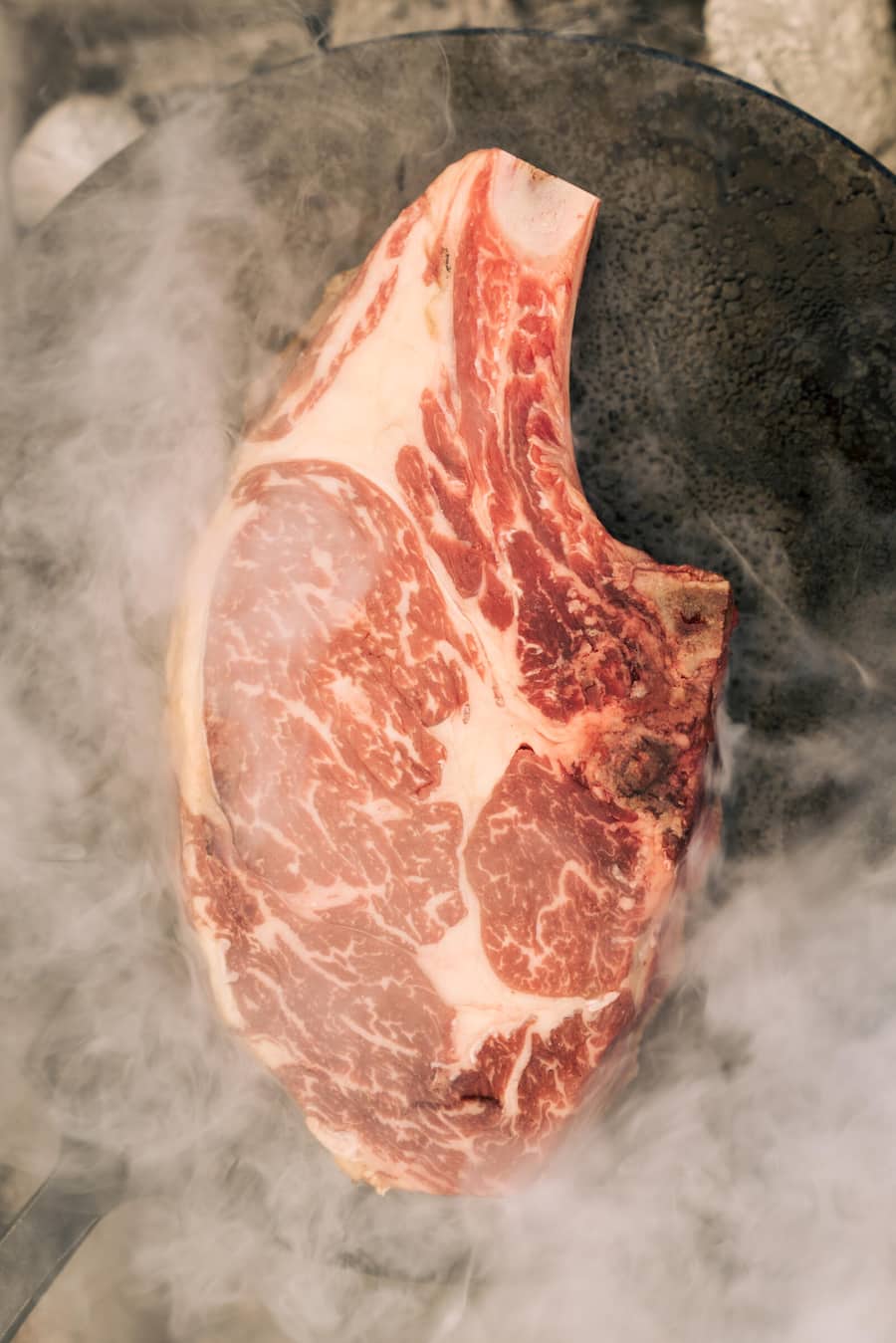 US Rib Roast - Felix Kattchin ist Fleisch-Sommelier und Chef de Grill im Park Hotel Vitznau - Fleisch von LUMA - 29. April 2020 - Copyright Olivia Pulver