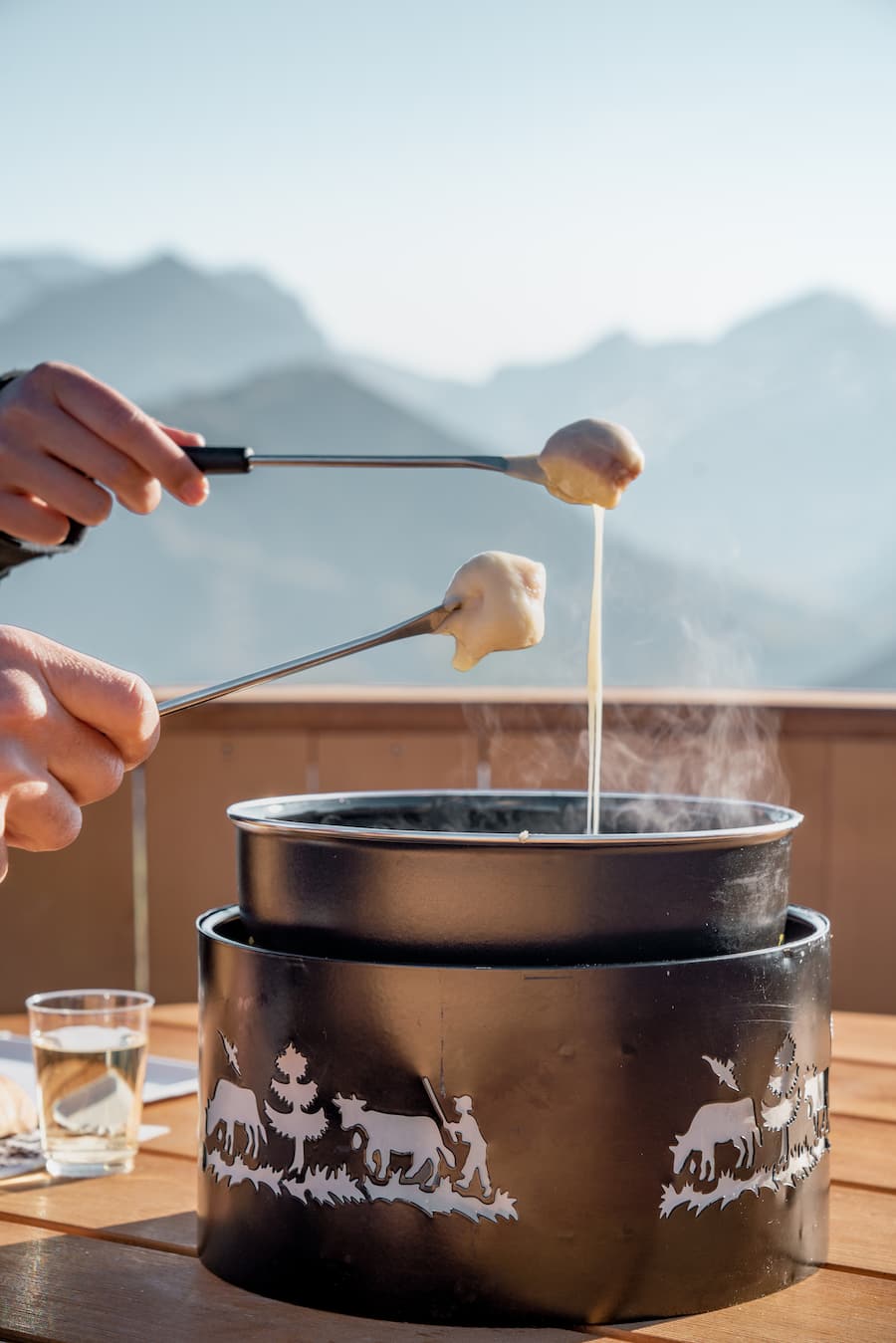 Gstaad Fondueland cathédrale de fromages