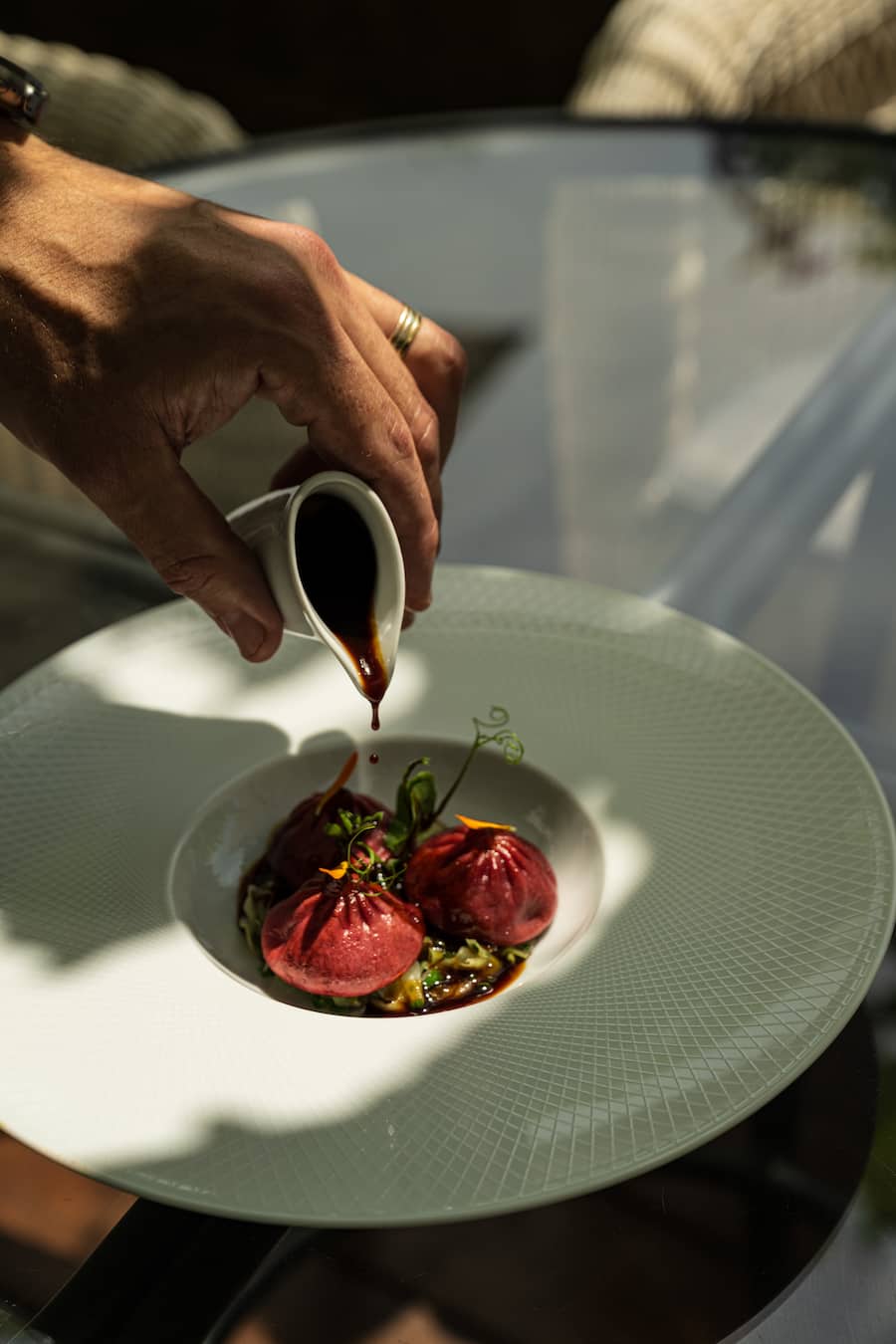 Guy Ravet Madame Sum