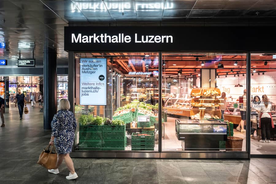 30.06.2023; Luzern: Andrea Troxler No-Food-Waste; Uebersicht Markthalle Luzern. © Valeriano Di Domenico