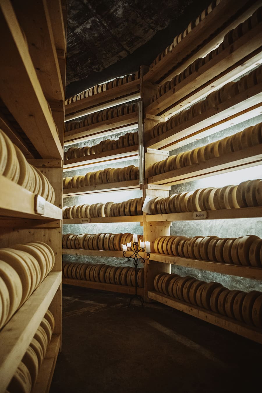 gstaad_fondueland_cathedrale_de_fromages_6