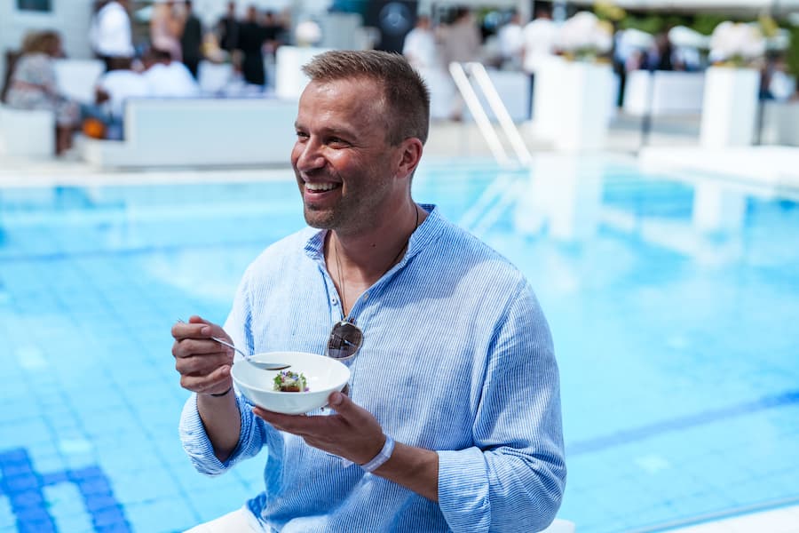 Jonny Fischer, Comedian und Foodie - GaultMillau Garden Party 2023 - Bad Ragaz - 13. August 2023 - Copyright Olivia Pulver