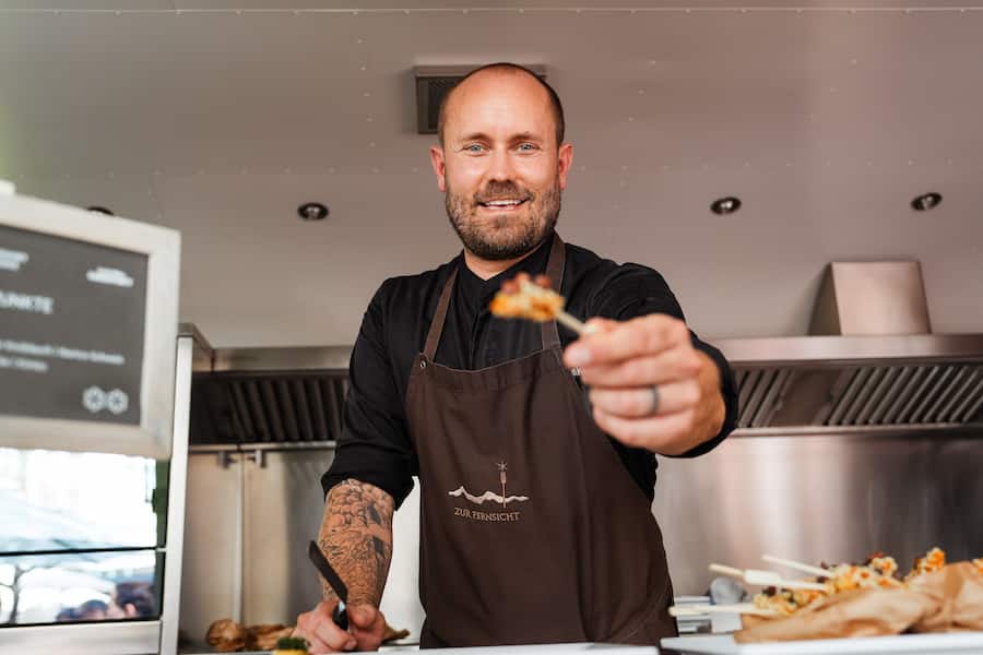 Tobias Funke - Amuse-Bouches - GaultMillau Garden Party 2023 - Bad Ragaz - 13. August 2023 - Copyright Olivia Pulver