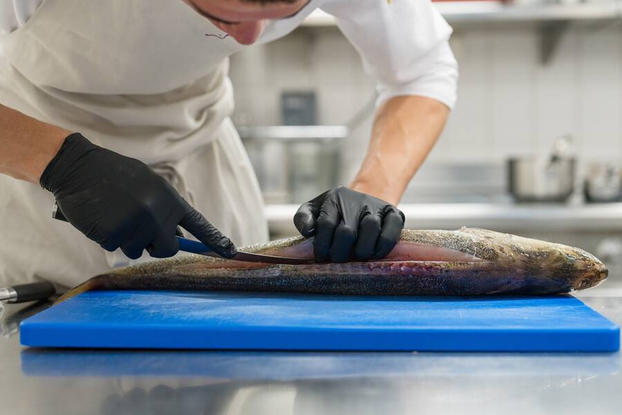 Raul Garcia (Park Hotel Vitznau, Focus) ist Finalist bei S. Pellegrino Young Chef in Mailand 2023