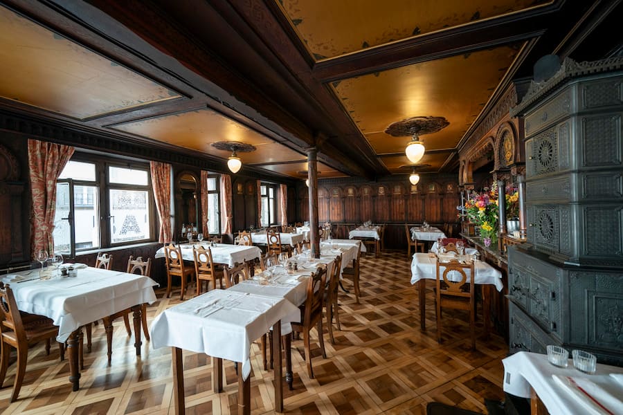 Bodega Espagnola, im oberen Stock, grosser Saal