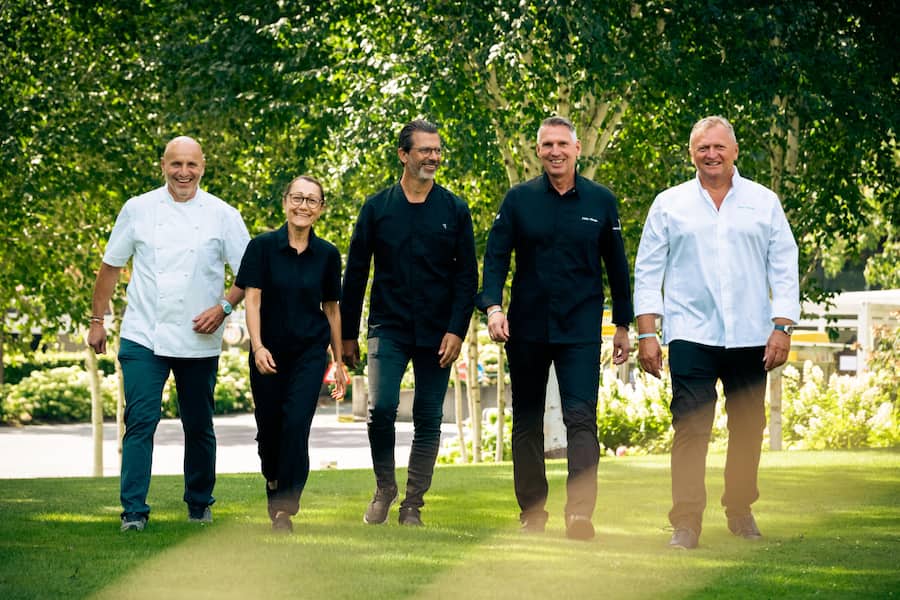 Gault&Millau Garden Party 2022 - Gruppenbild 19 Punkte Chefs - Philippe Chevrier, Tanja Grandits, Andreas Caminada, Heiko Nieder, Peter Knogl