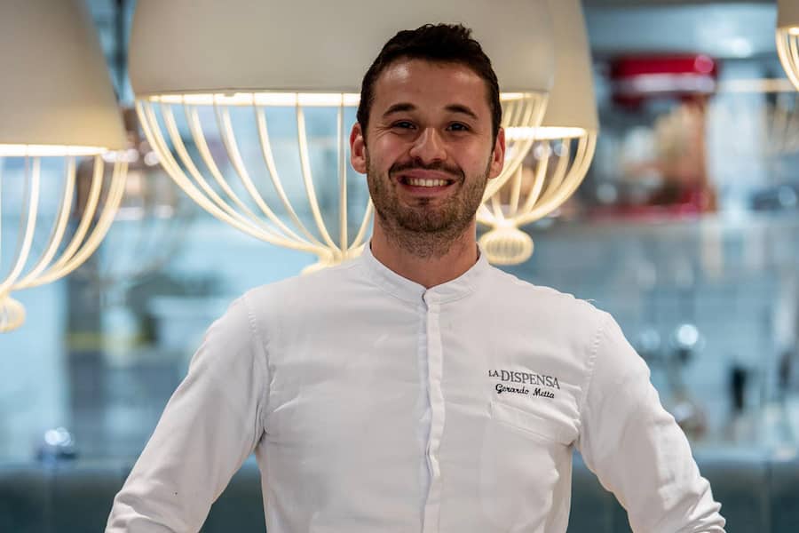 Er schreibt die Karte im «La Dispensa»: Gerardo Metta.