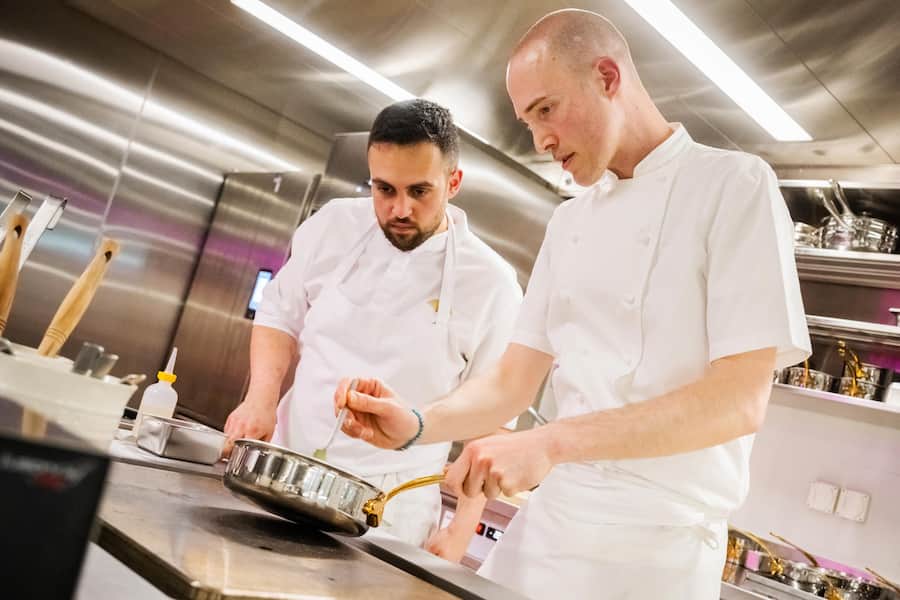 Gilad Peled kocht im Restaurant Collonal 2023