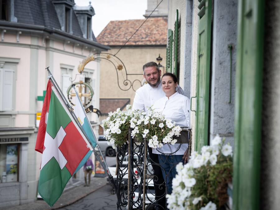 31.08.2023 - Ollon Hotel de Ville d'Ollon. Chef Gregory Halgand et epouse Audrey Feutren. G&M Photo Darrin Vanselow 2023