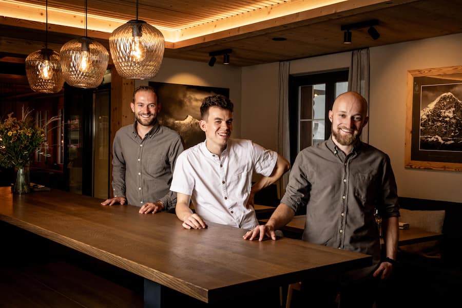Chef Aurélien Mettler und Matthias und Lars Michel, Gastgeber im Hotel und Restaurant Fiescherblick