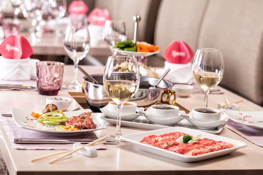 Shabu-Shabu-Dinner im Hanami - By Tim Raue an Bord der Mein Schiff 3. HO via TUI Cruises