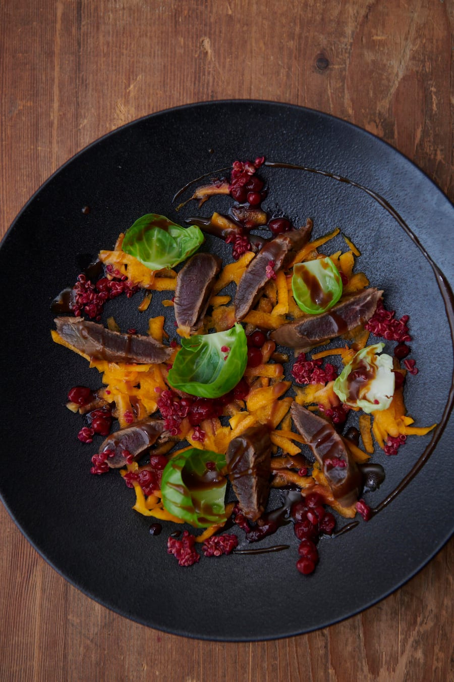 Böni Tranchiert im Gasthof Bären und ist mit Christian Mutschler auf Pirsch